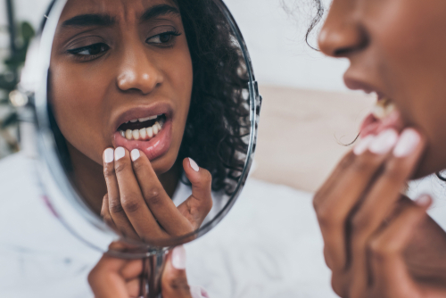 How to treat a chipped front tooth